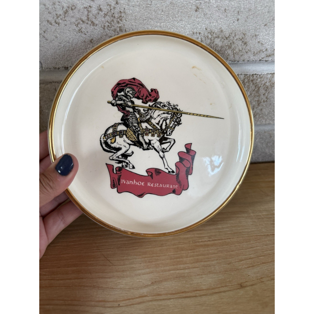 VINTAGE,ADVERTISING,IVANHOE RESTAURANT FOUNDED 1920,12TH CENTRY ENGLAND, CLOSED